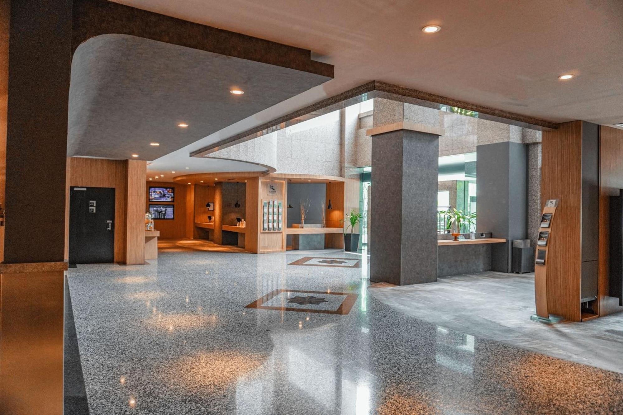 Hotel Kimaya Slipi Jakarta By Harris Extérieur photo
