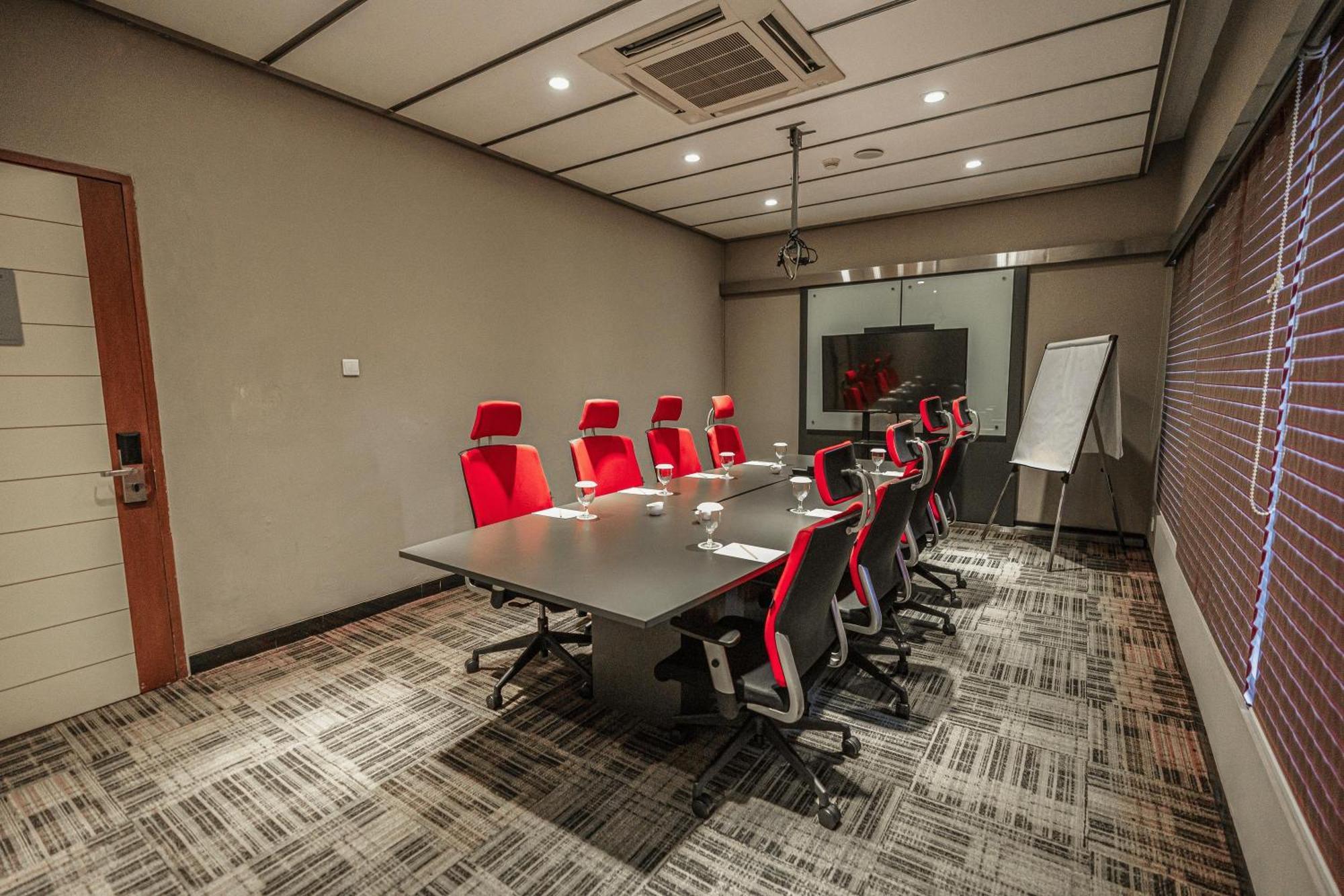 Hotel Kimaya Slipi Jakarta By Harris Extérieur photo