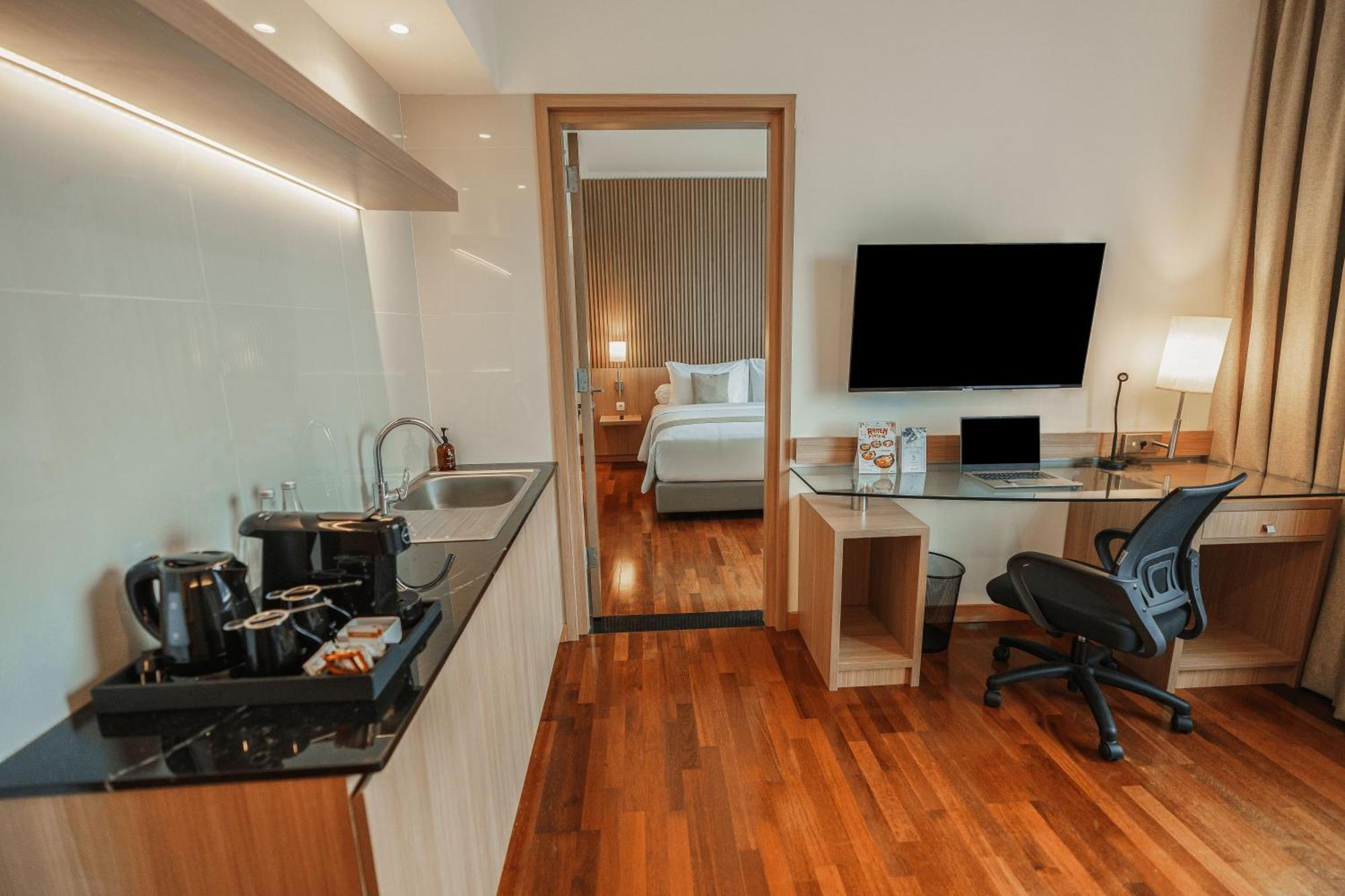 Hotel Kimaya Slipi Jakarta By Harris Extérieur photo
