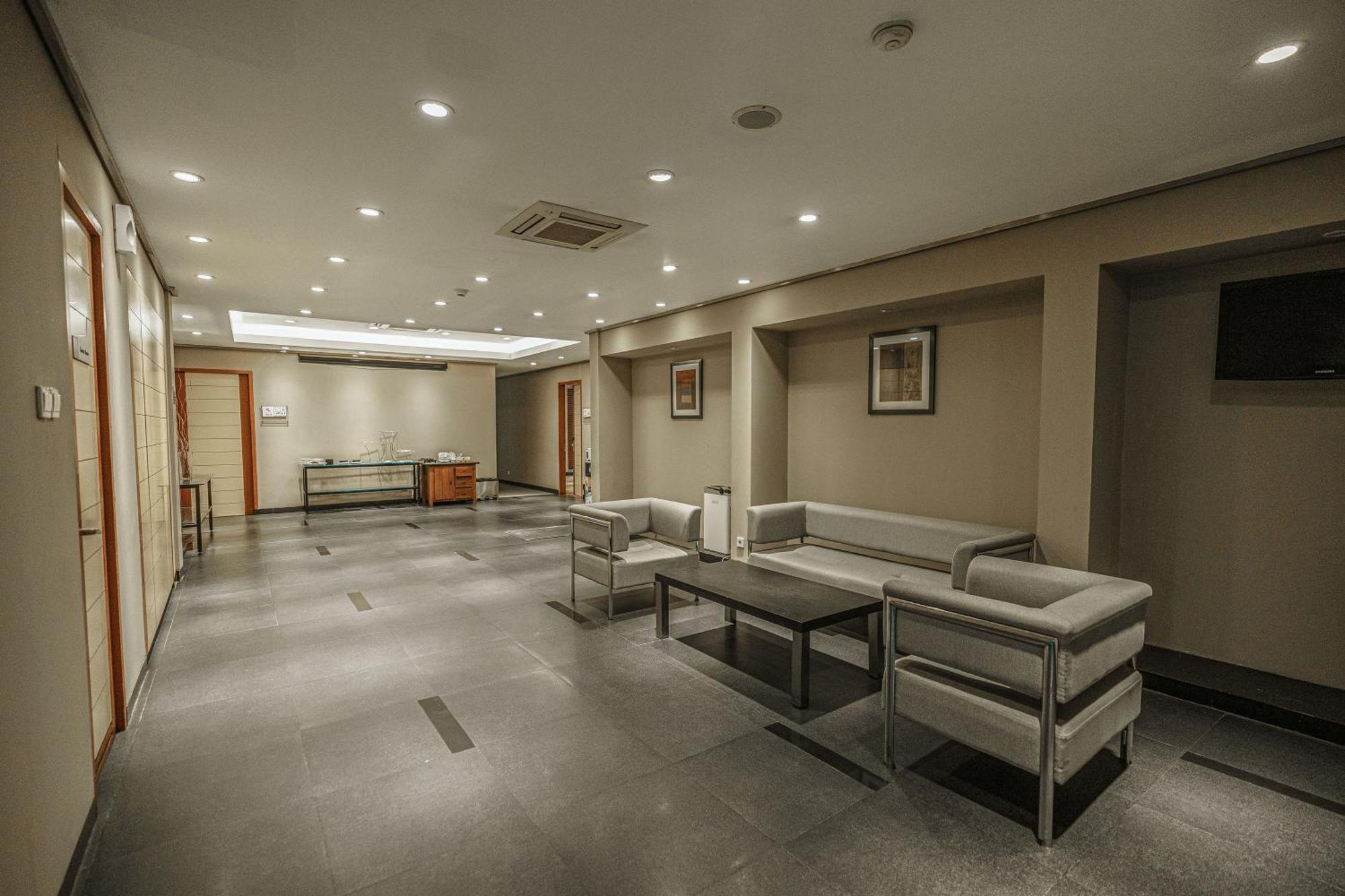 Hotel Kimaya Slipi Jakarta By Harris Extérieur photo